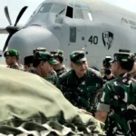 Air Force Chief of Staff, Marshal TNI Fadjar Prasetyo (center)