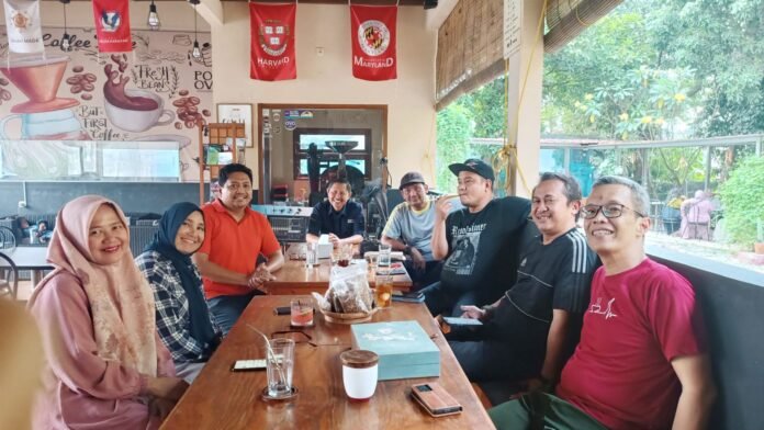 ILUNI SMAN 84 Silahturahmi to Kobar Cafe